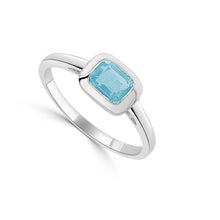 Load image into Gallery viewer, 14K Gold Birthstone Ring