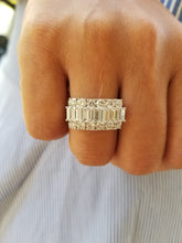 Load image into Gallery viewer, 18K White Gold Diamond Baguette &amp; Round Band
