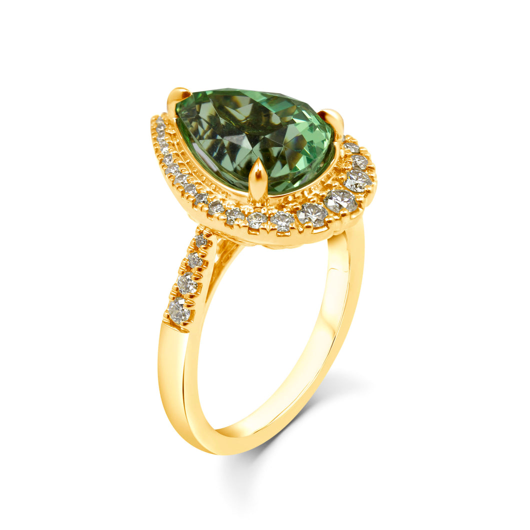 18K Yellow Gold Pear Shape Green Garnet & Diamond Ring