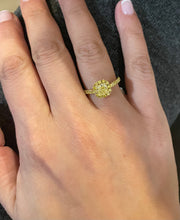 Load image into Gallery viewer, 18K Yellow Gold Fancy Yellow Diamond Ring
